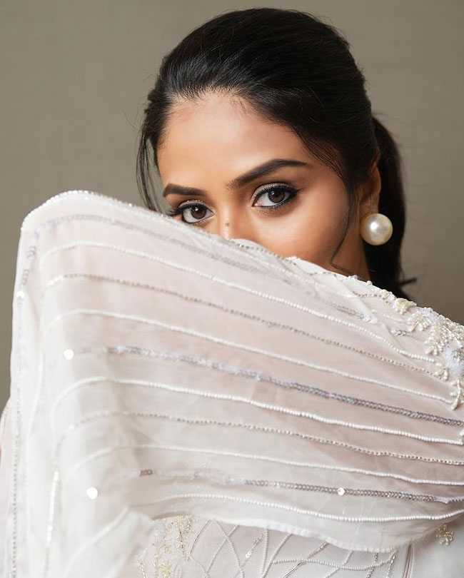 Staggering Looks Of Sreemukhi In White